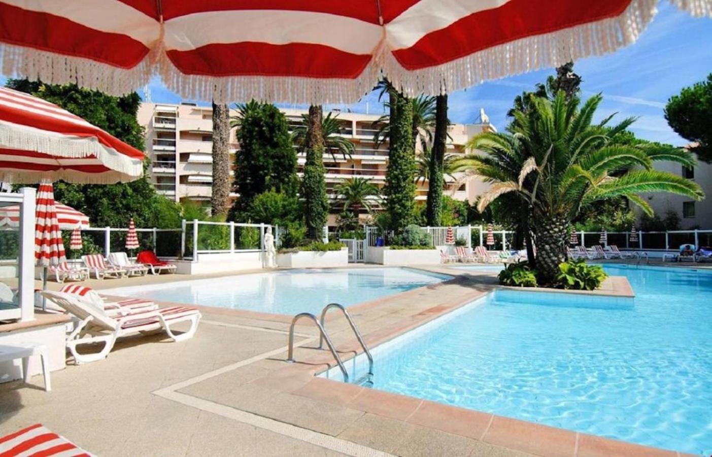 Golfe Juan Joli F2 Clim Piscine A 5 Minutes De La Vallauris